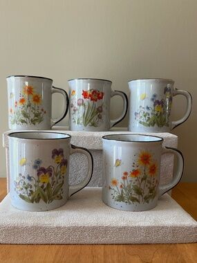 Vintage Floral Stoneware Mugs - Set of 5 (creamy with Multicolor Flower Prints)